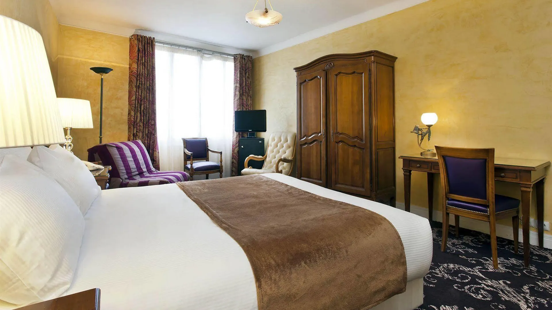 Crystal 3* Paris