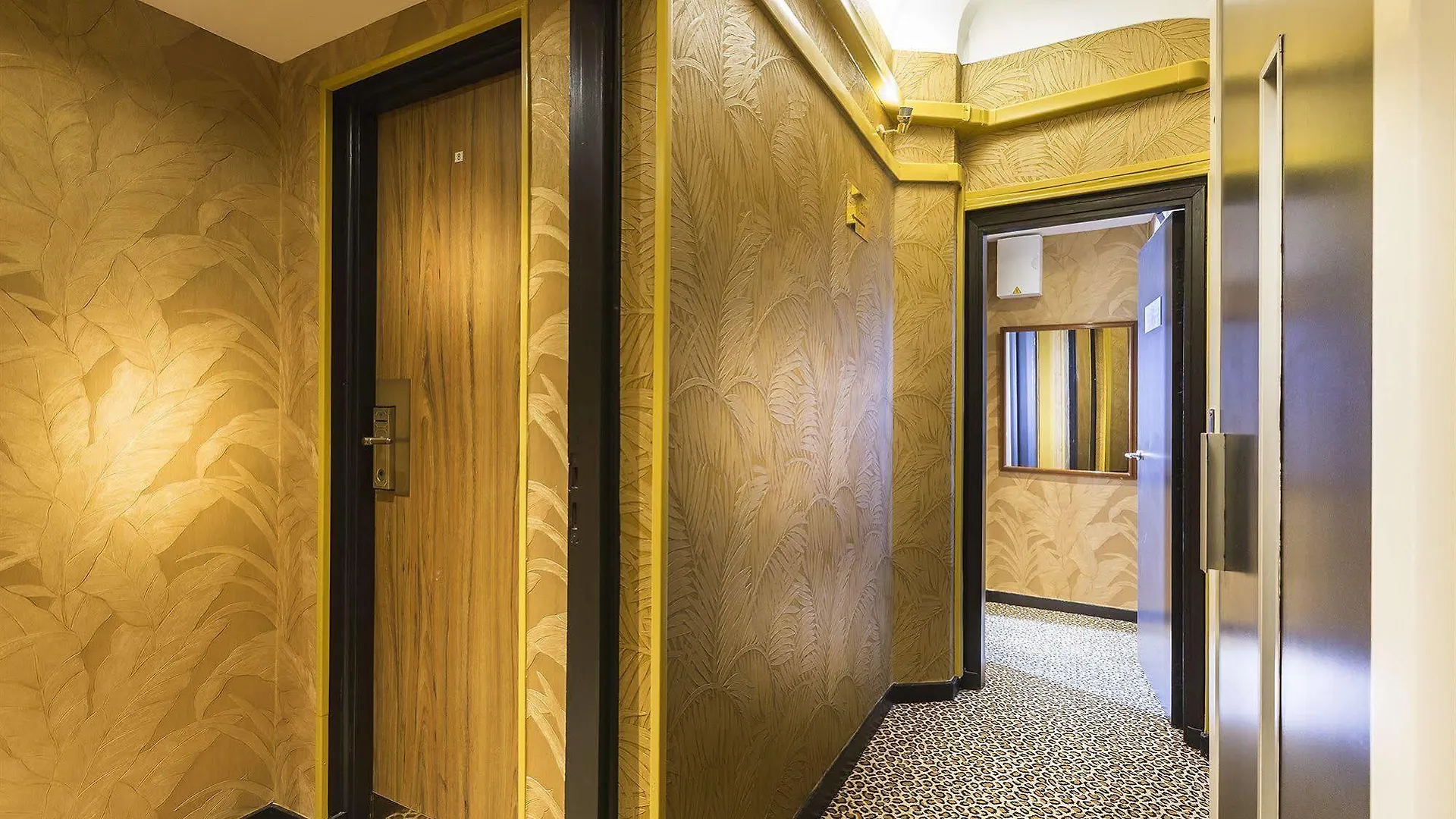 Hotel Crystal 3*