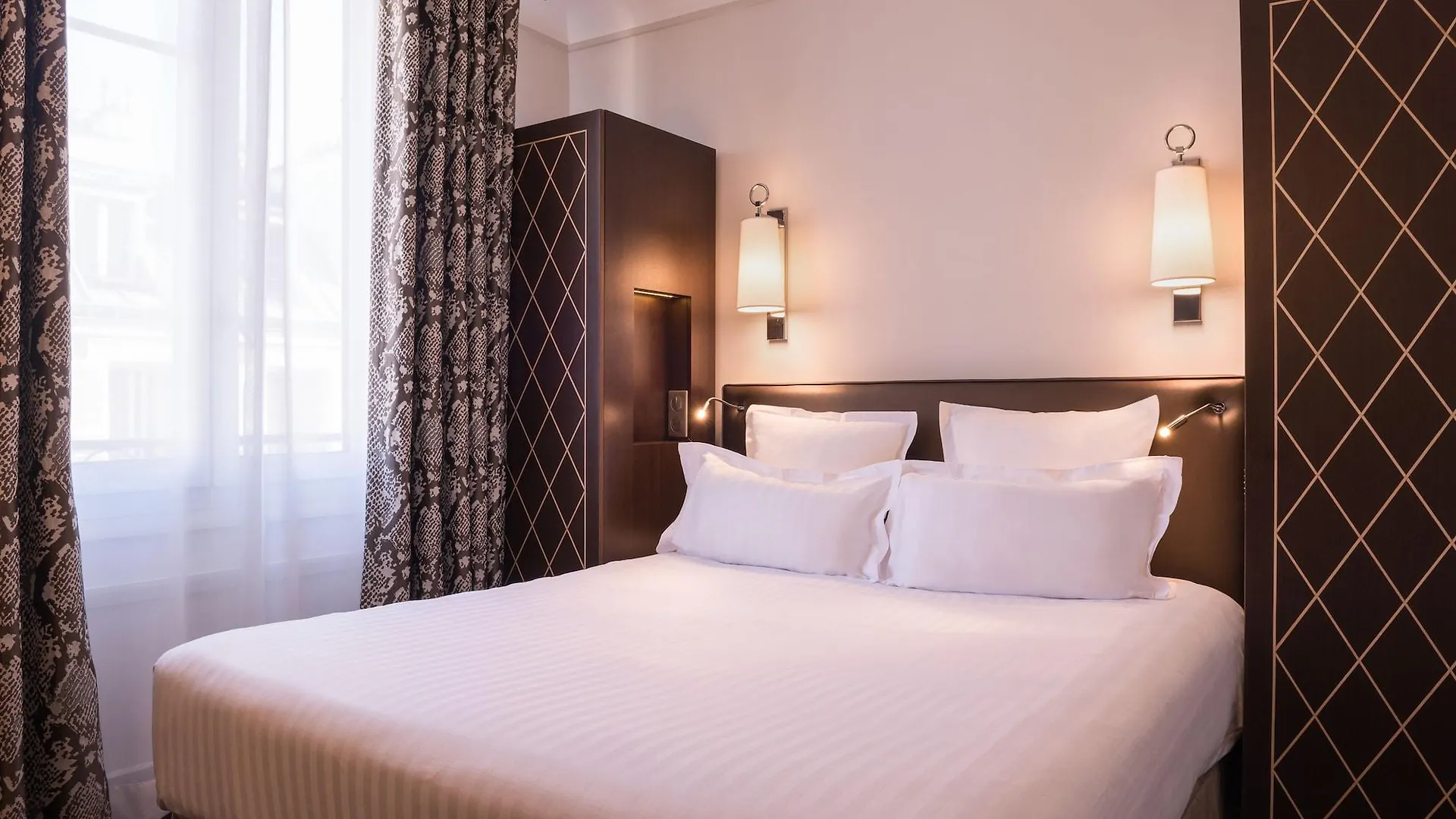 Hotel Crystal