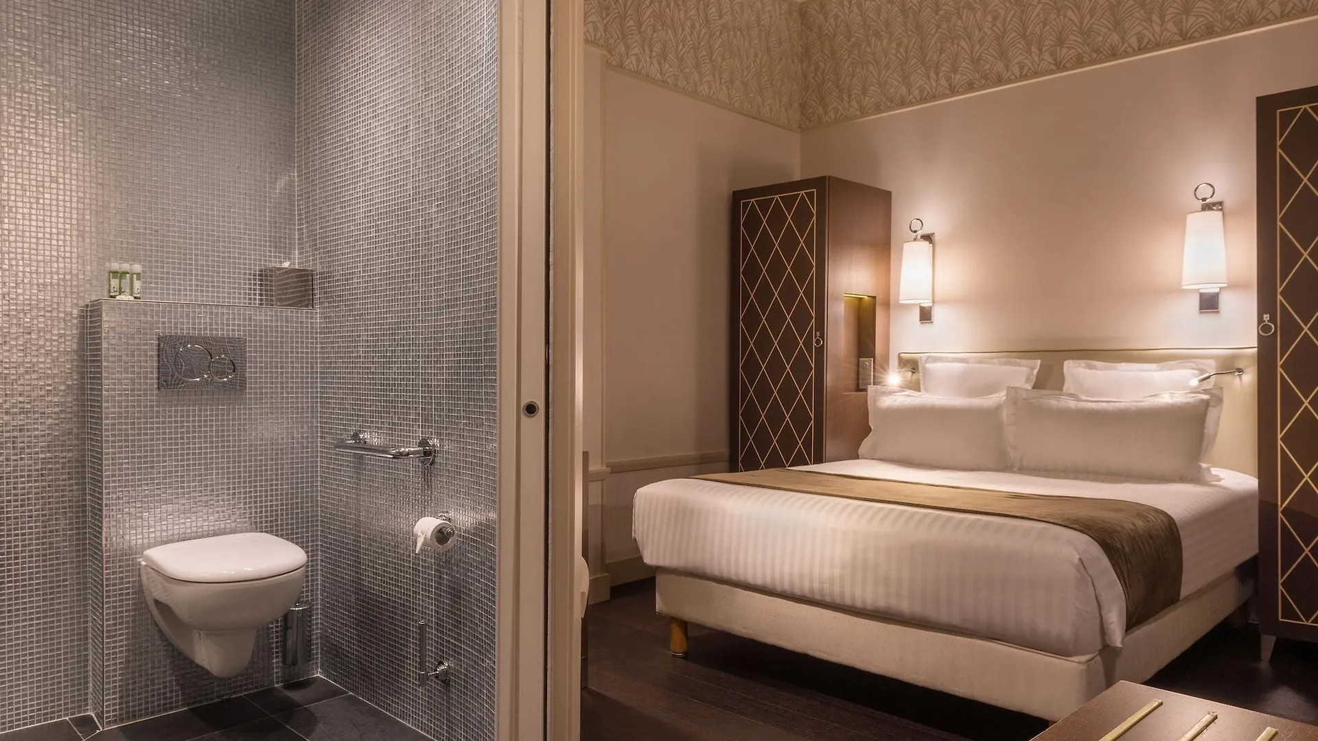 Crystal Hotel 3*