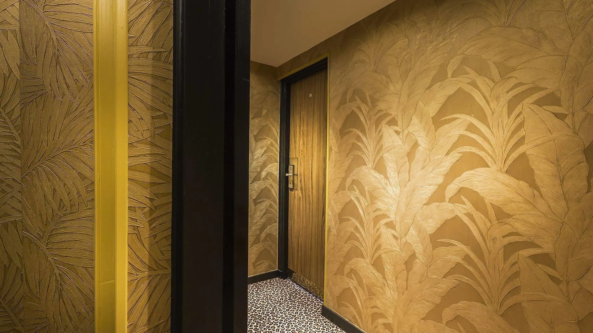 Hotel Crystal 3*